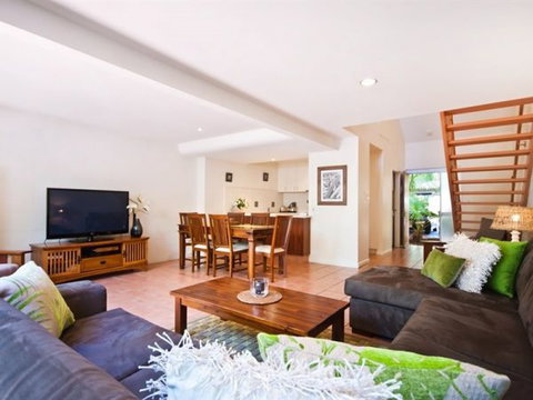 Fletcher Lane Apartments - Australia Accommodation 1