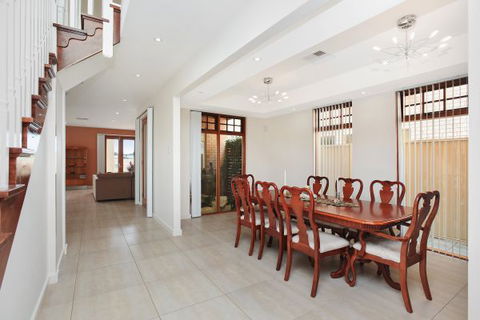 Il Grande Castello - Australia Accommodation 3