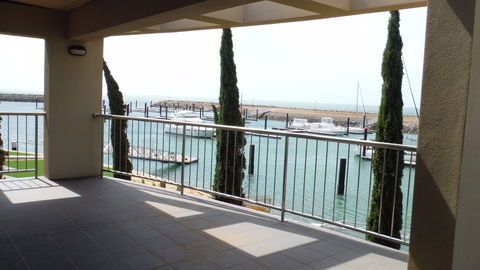 Marina Vista - Australia Accommodation 4