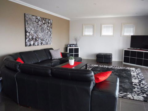 Marina Vista - Australia Accommodation 1