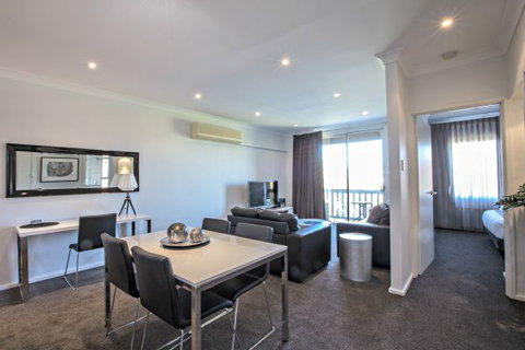 ADELAIDE DRESSCIRCLE APARTMENTS - THE PALMS APARTMENTS KENT TOWN - Australia Accommodation 4