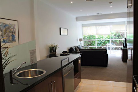 ADELAIDE DRESSCIRCLE APARTMENTS - THE PALMS APARTMENTS KENT TOWN - Australia Accommodation 8