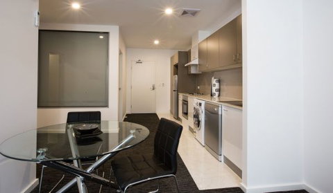 ADELAIDE DRESSCIRCLE APARTMENTS - THE PALMS APARTMENTS KENT TOWN - Australia Accommodation 13