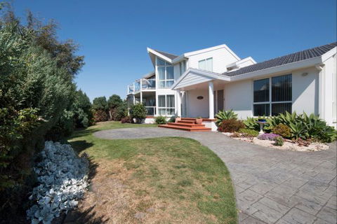 Ocean Manor Bed And Breakfast - Australia Accommodation 8