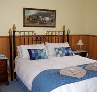 Sunflower Cottage - Australia Accommodation