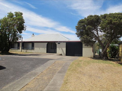 Carthew Street Holiday Home - Australia Accommodation 0