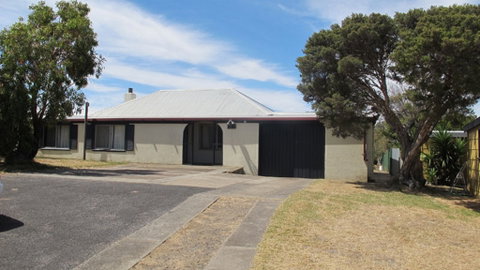 Carthew Street Holiday Home - Australia Accommodation 1