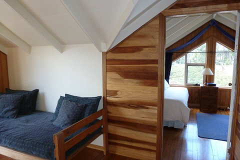 Arties Cottage Accommodation - Australia Accommodation 6