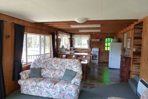 Arties Cottage Accommodation - Australia Accommodation 7