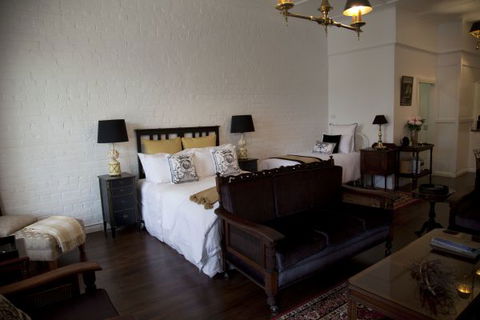 Chiltern Cottage And Indigo Suite - Australia Accommodation 3
