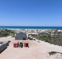 Fowlers Bay Beach House - Australia Accommodation