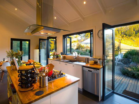 Frenchman's River - The Writer's House - Australia Accommodation 3