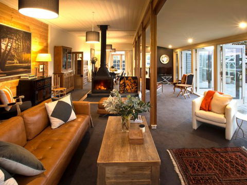 Frenchman's River - The Helmsman's House - Australia Accommodation 3