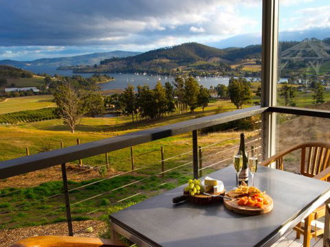 Frenchman's River - The Helmsman's House - Australia Accommodation 8