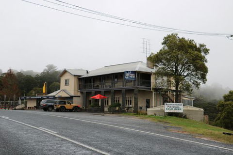 Hampton Halfway Hotel Motel - Australia Accommodation 0