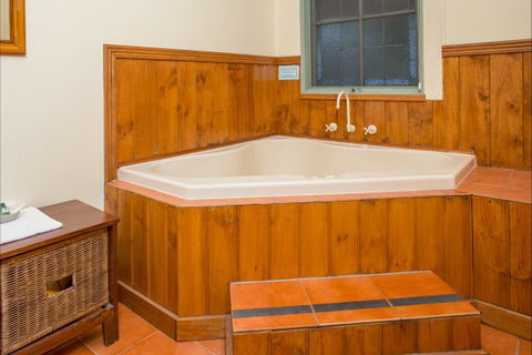 Kalimna Woods - Australia Accommodation 2