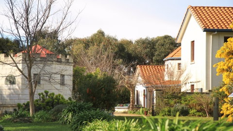 Villa Mont Boutique BnB - Australia Accommodation 0