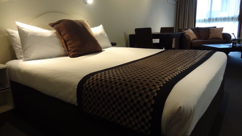 Quality Inn Presidential Motel - Australia Accommodation 4