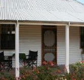 Davidson Cottage on Petticoat Lane - Australia Accommodation