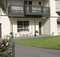 Glenelg Sea-Breeze - Australia Accommodation