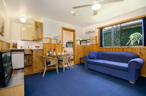 Ocean Grove Cedar Cabins - Australia Accommodation 2