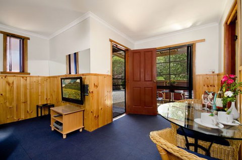 Ocean Grove Cedar Cabins - Australia Accommodation 5