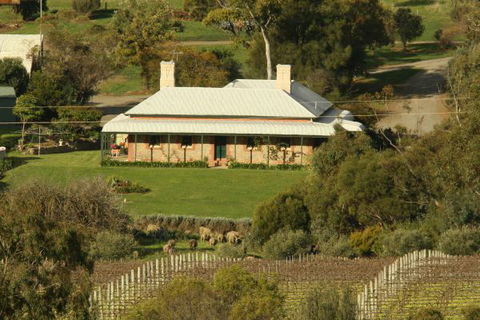 Oliver's White Hill Bed And Breakfast - Australia Accommodation 1