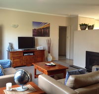 Queen Bee - Australia Accommodation
