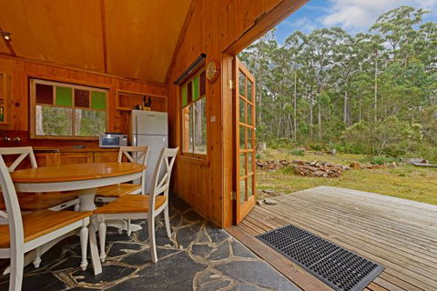 Saintys Creek Cottage - Australia Accommodation 4