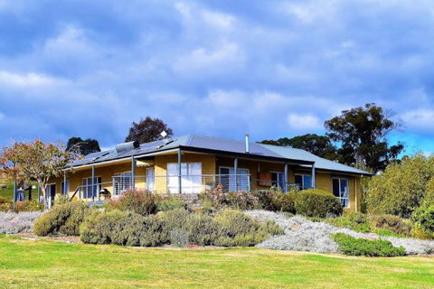 Wild Dog Rise - Australia Accommodation 0