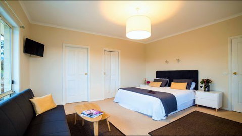 Wild Dog Rise - Australia Accommodation 3