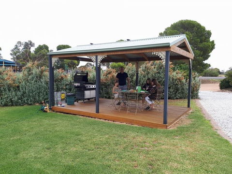 Morgan Colonial Motel - Australia Accommodation 1