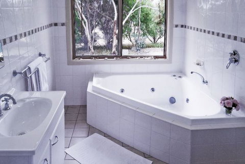 Allusion Cottages - Australia Accommodation 3