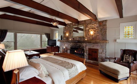 Arnica Views Summit Retreat - Australia Accommodation 3