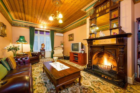 Barnsley House Beechworth - Australia Accommodation 2