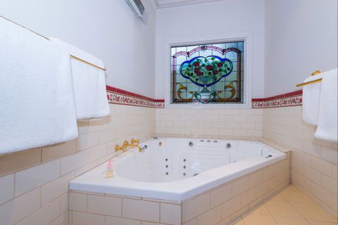 Bendigo Cottages Bed And Breakfast - Australia Accommodation 2