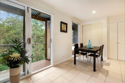 Briars Cottage Daylesford - Australia Accommodation 3