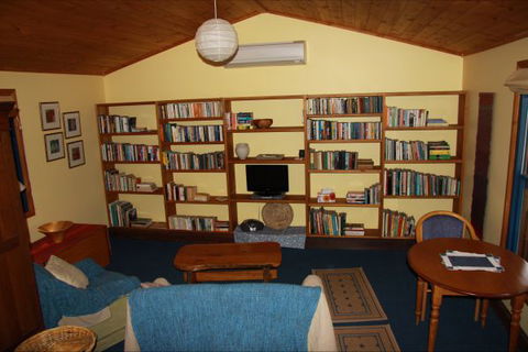 Candlebark Retreat - Australia Accommodation 6