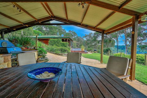 Coach House Hill Cottage - Australia Accommodation 5