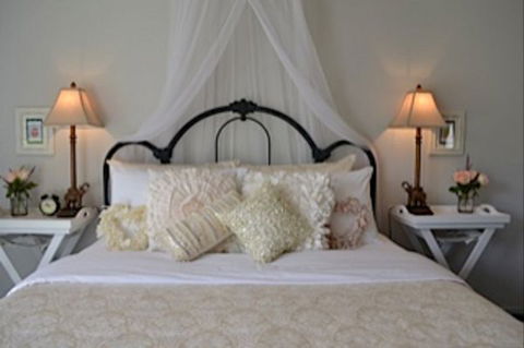 Garden Cottage B And B - Australia Accommodation 0