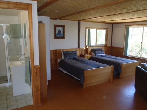 Guy's Cross Farm Cottage - Australia Accommodation 0