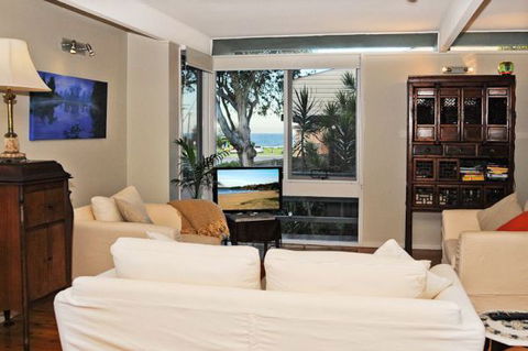 Jones Beach Haven - Australia Accommodation 1