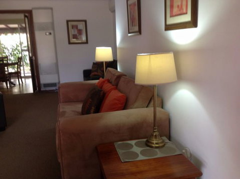 Kimber's Apartments On Gurwood - Australia Accommodation 1
