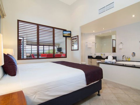 Saltwater Luxury Apartments - Australia Accommodation 3