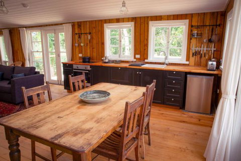 Sandalwood Shearing Shed - Australia Accommodation 5