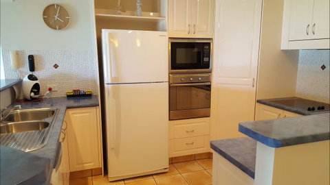 Sea Star Holiday Apartments - Australia Accommodation 7