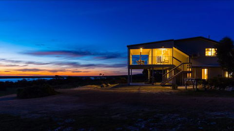Southern Ocean Lookout - Australia Accommodation 0