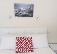 Springtide Studio Apartments - Australia Accommodation