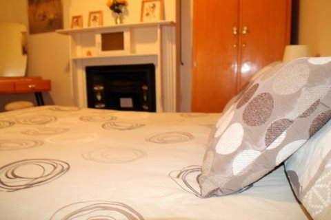 Squatters Cottage - Australia Accommodation 2