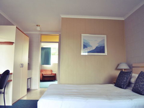 Sunrise Devonport - Australia Accommodation 2